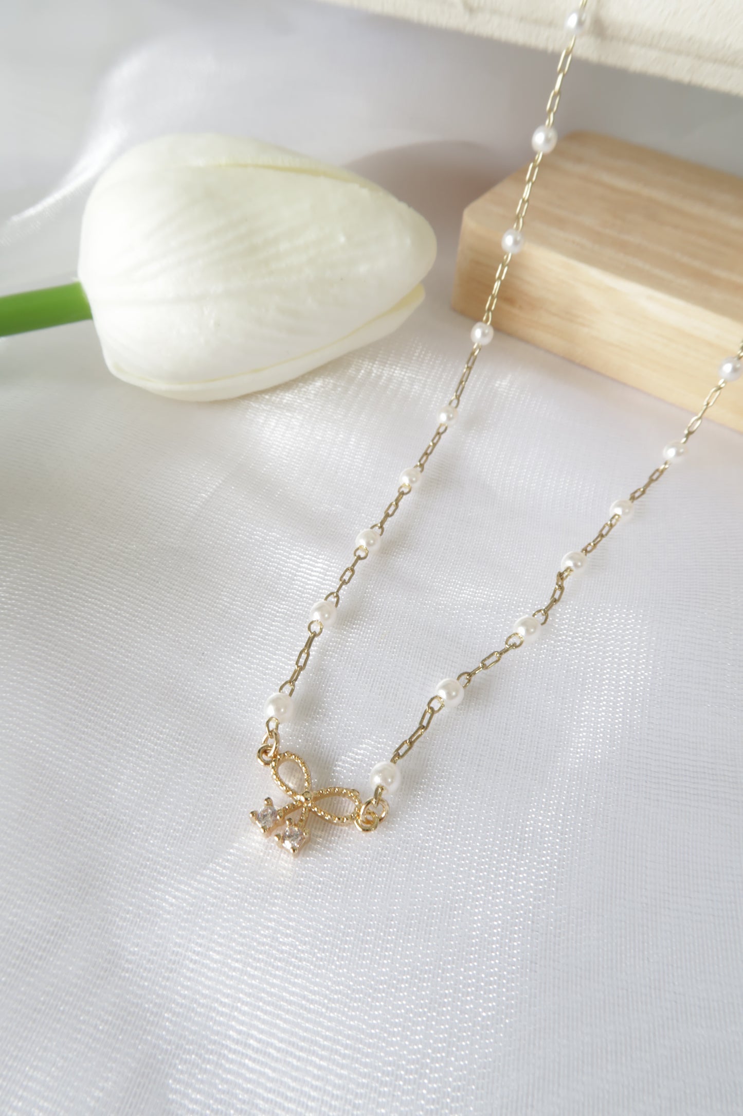 Sweet Little Ribbon Pearl Necklace
