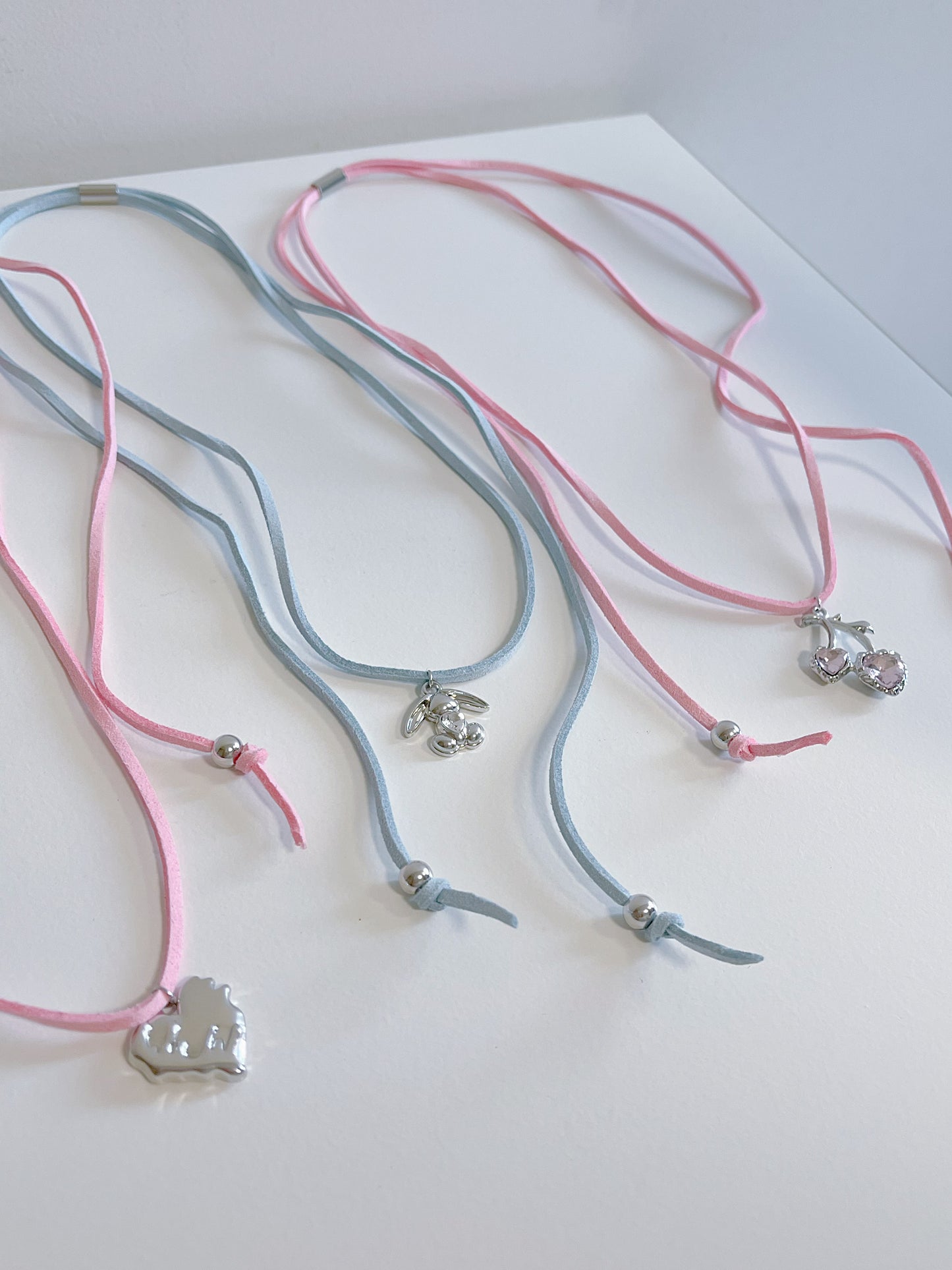 ✧.*Y2K: WHITE Bunny Baby Blue Ribbon Necklace*.✧